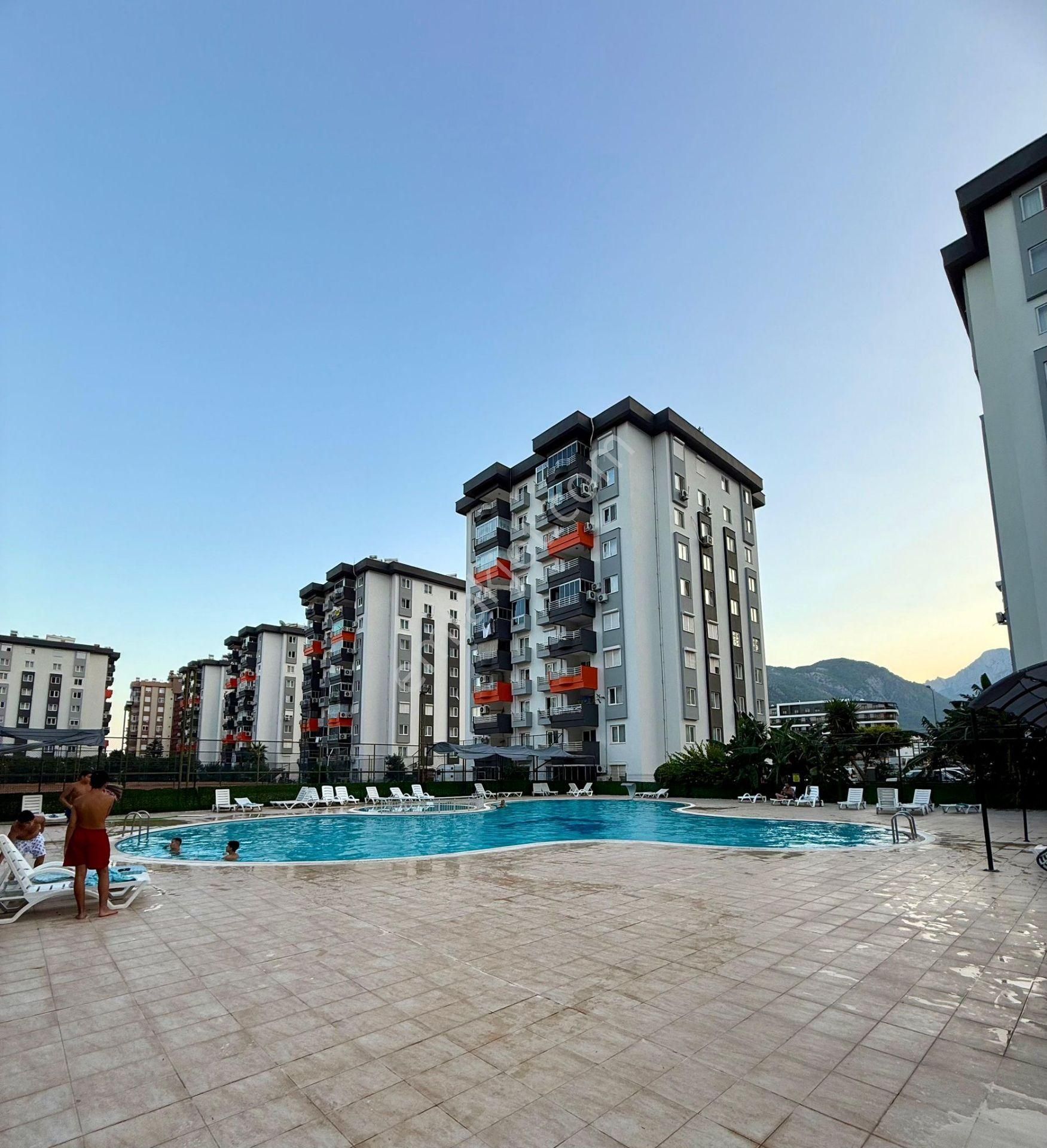 Konyaaltı Tenis Resort Sitesi – 3+1 Daire - Görsel 14