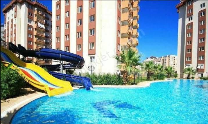 Konyaaltı Tenis Resort Sitesi – 3+1 Daire