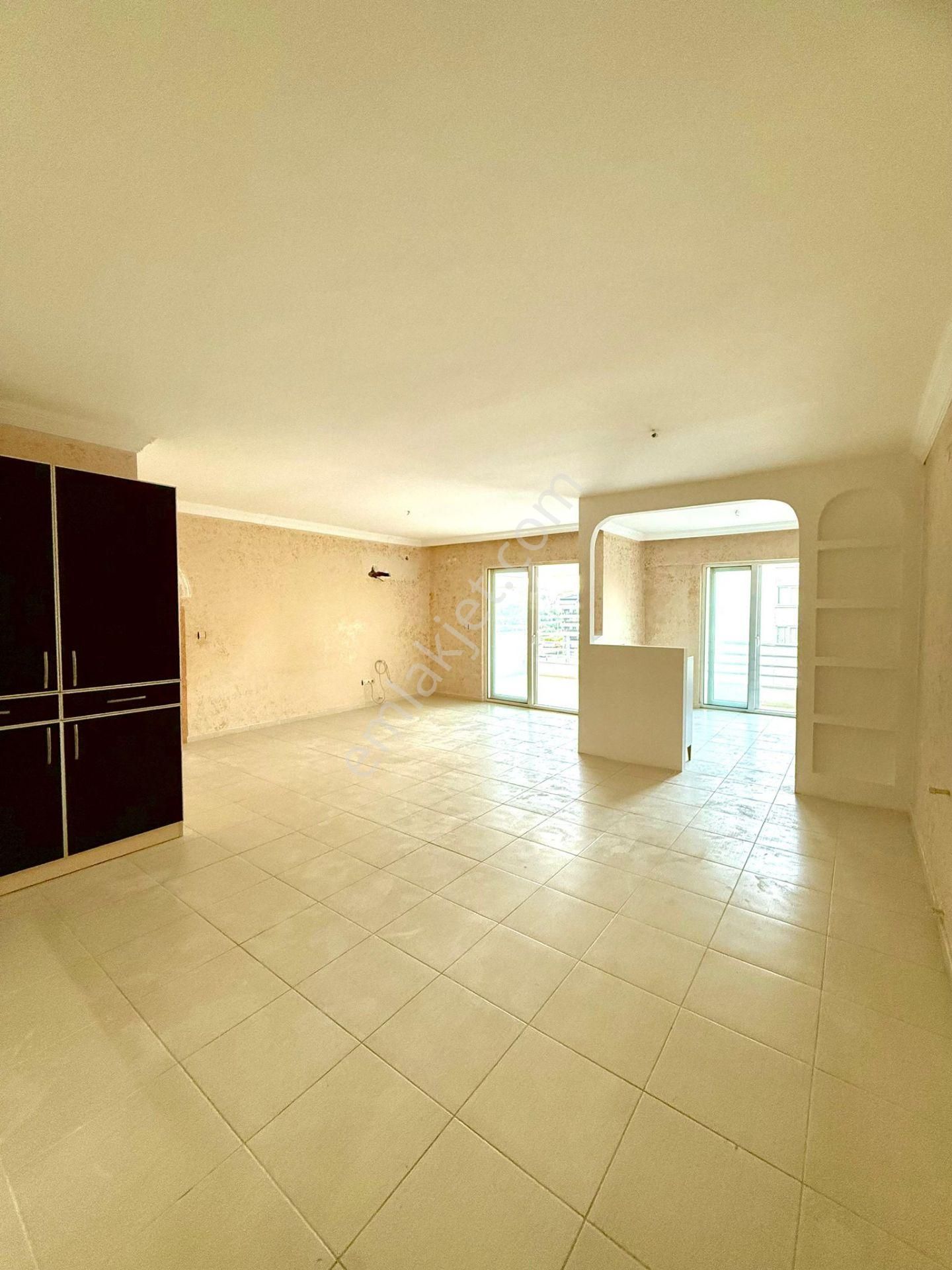 Konyaaltı Tenis Resort Sitesi – 3+1 Daire - Görsel 9