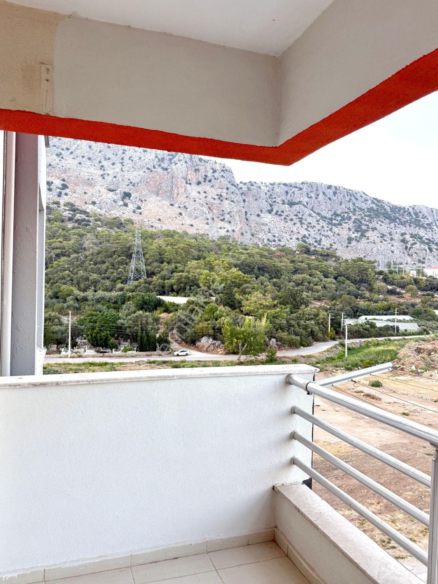 Konyaaltı Tenis Resort Sitesi – 3+1 Daire - Görsel 7