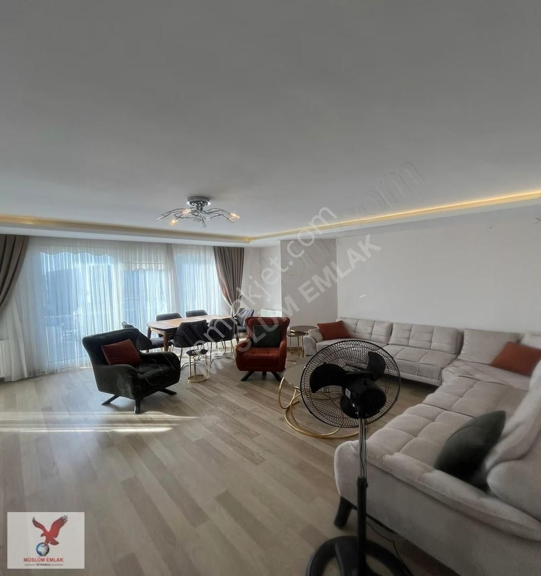 Avcılar Cihangirde Gül Park Sitesinde 2+1 Satılık Ara Kat Daire