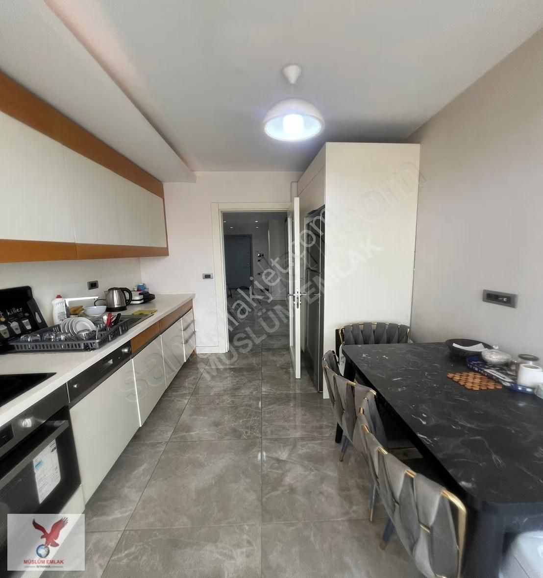 Avcılar Cihangirde Gül Park Sitesinde 2+1 Satılık Ara Kat Daire - Görsel 16