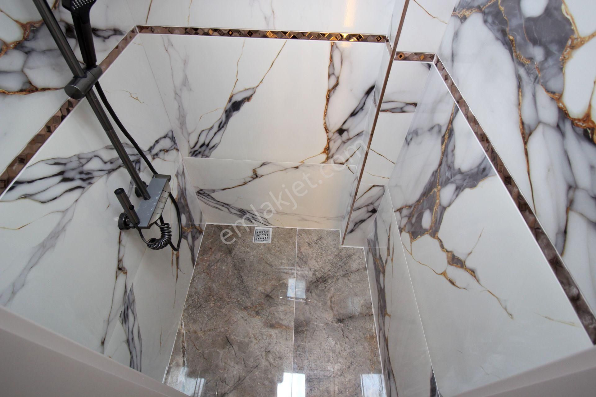 Emre Emlaktan Mareşal Çakmakta Mimari Tasarımlı Oturuma Hazır 3+1 Satılık Daire - Görsel 23