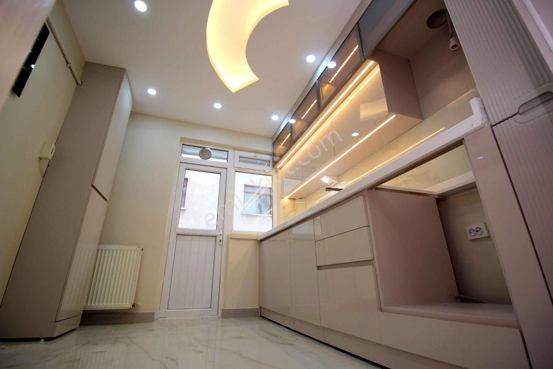 Emre Emlaktan Mareşal Çakmakta Mimari Tasarımlı Oturuma Hazır 3+1 Satılık Daire