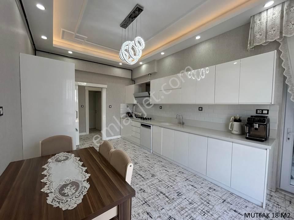 Repa Gayrimenkul Songül Gözcü'den Şehirgösteren Mh.'de 3+1 Daire