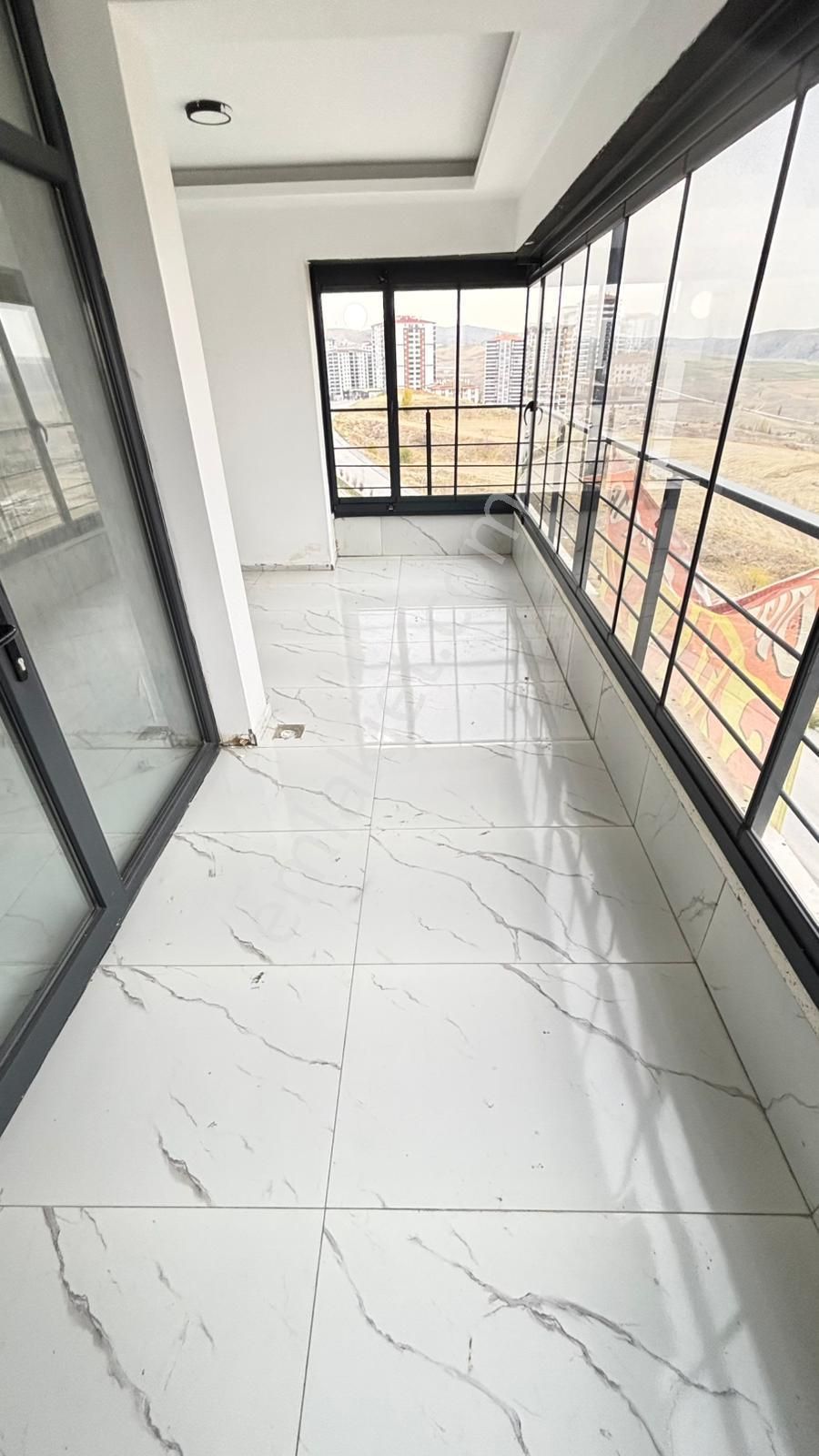 Vizyon'dan Belediye Yakın Manzaralı 4+1 Site Daire - Görsel 24