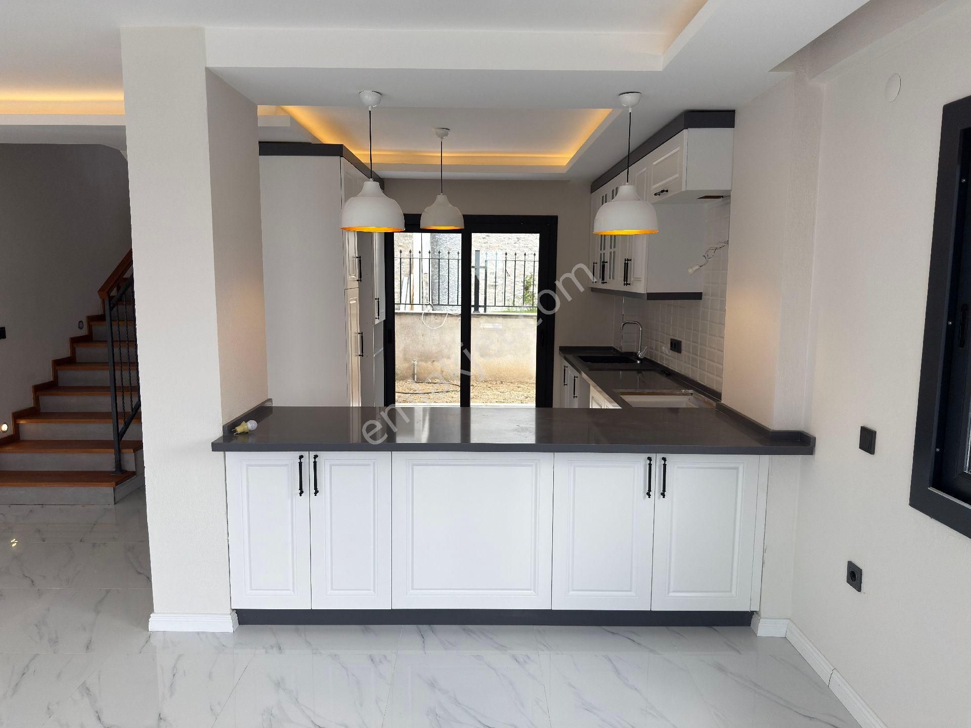 Kuşadası Kadınlar Denizi'nde Özel Havuzlu, Eşsiz Müstakil Yaşam Fırsatı - Görsel 10