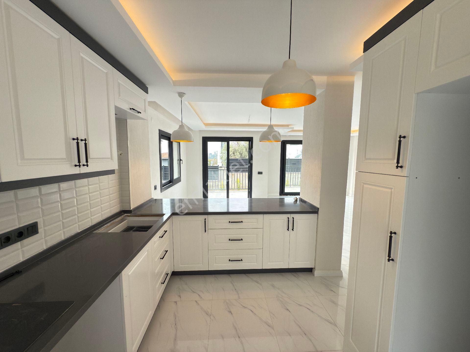 Kuşadası Kadınlar Denizi'nde Özel Havuzlu, Eşsiz Müstakil Yaşam Fırsatı - Görsel 8