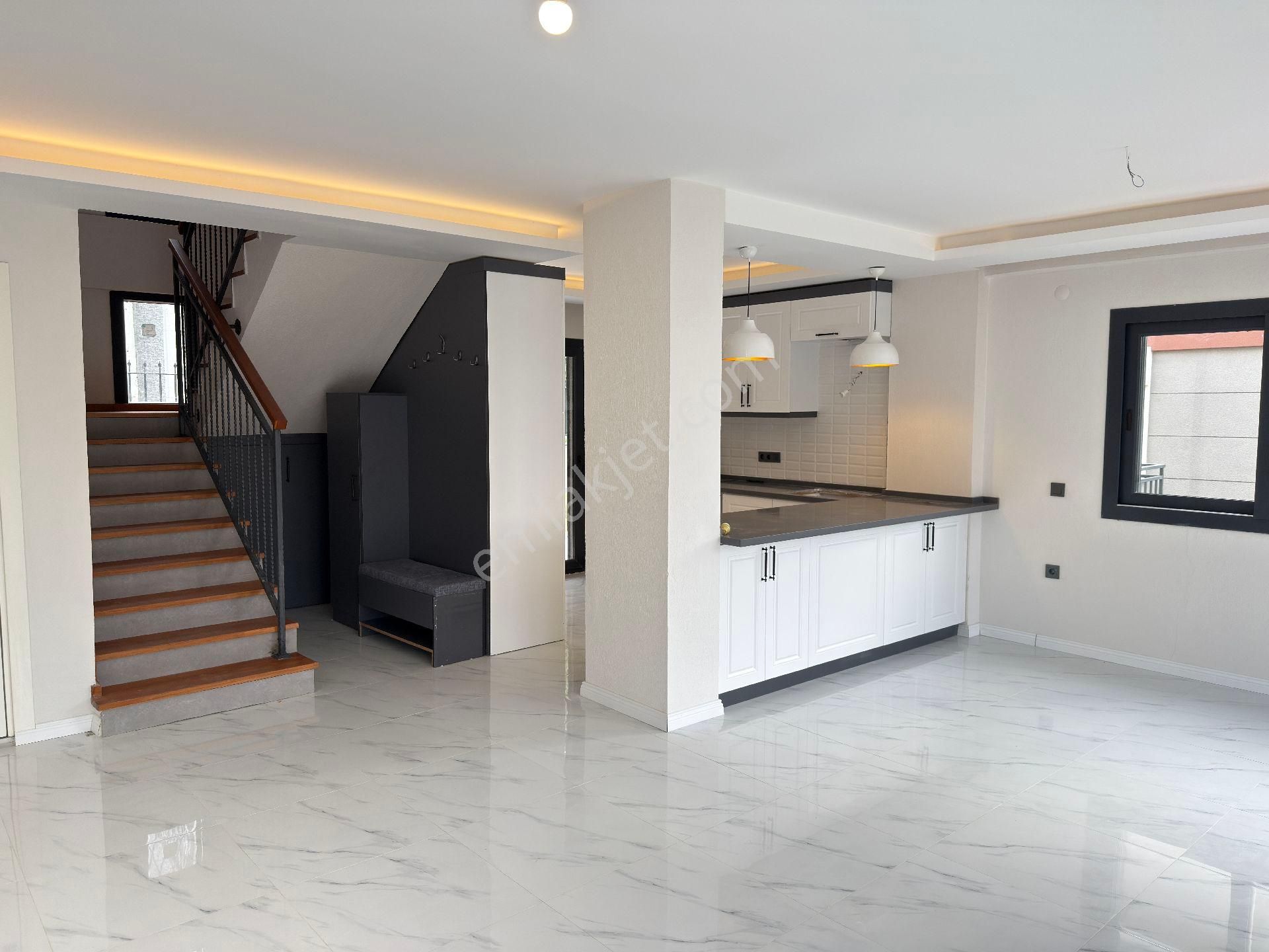 Kuşadası Kadınlar Denizi'nde Özel Havuzlu, Eşsiz Müstakil Yaşam Fırsatı - Görsel 12