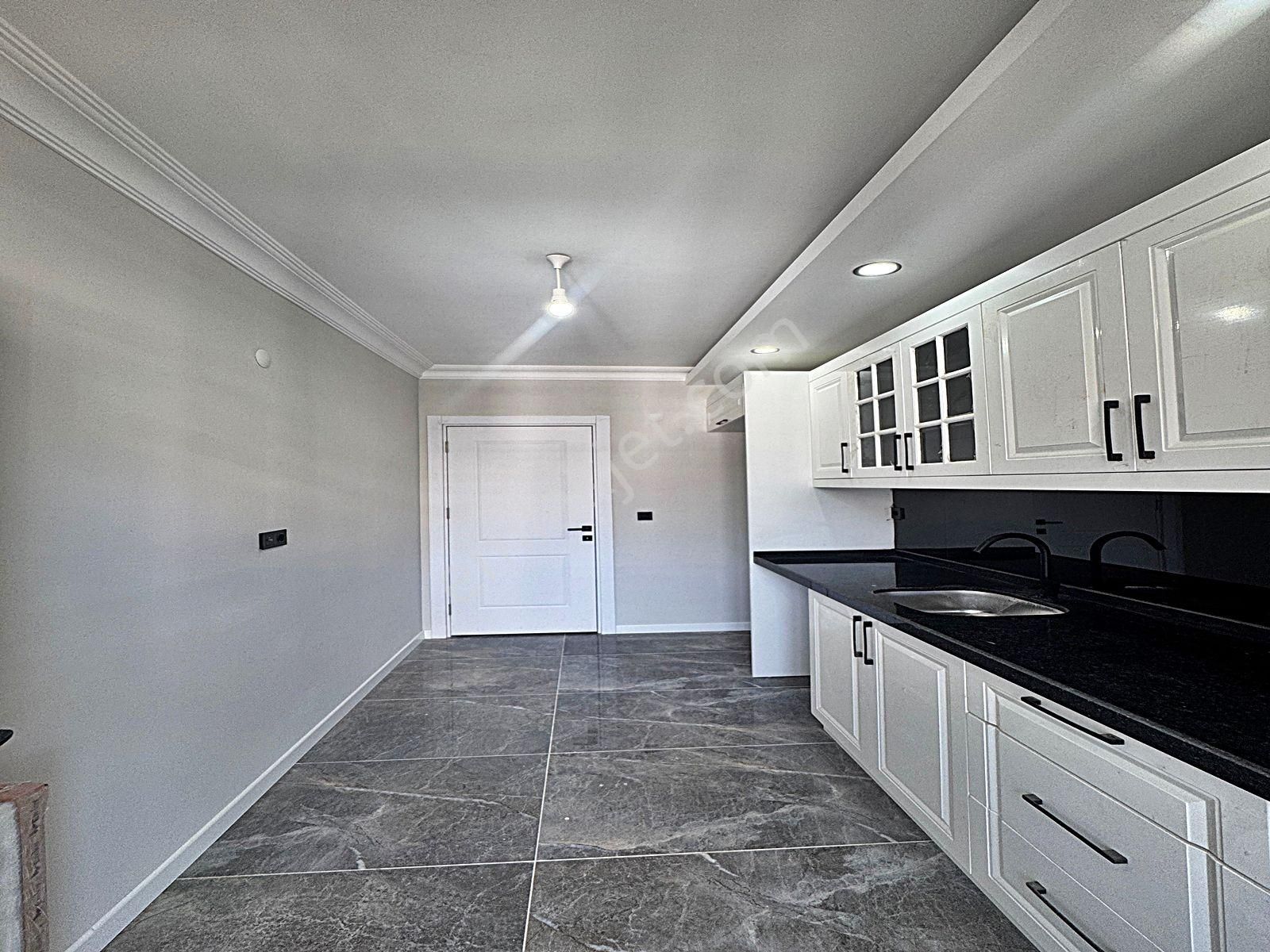 Cadde34 Yapı'dan Eminevime Uygun Sıfır 2+1 Çift Balkonlu, Ebeveyn Banyolu Köşe Cephe Satılık Daire - Görsel 9