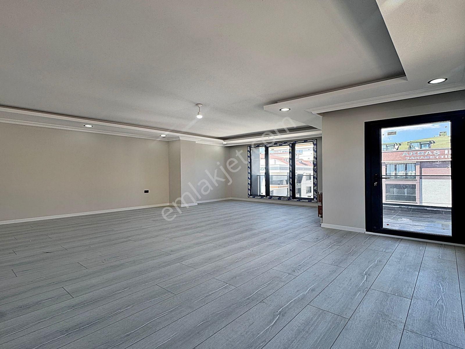 Cadde34 Yapı'dan Eminevime Uygun Sıfır 2+1 Çift Balkonlu, Ebeveyn Banyolu Köşe Cephe Satılık Daire - Görsel 16