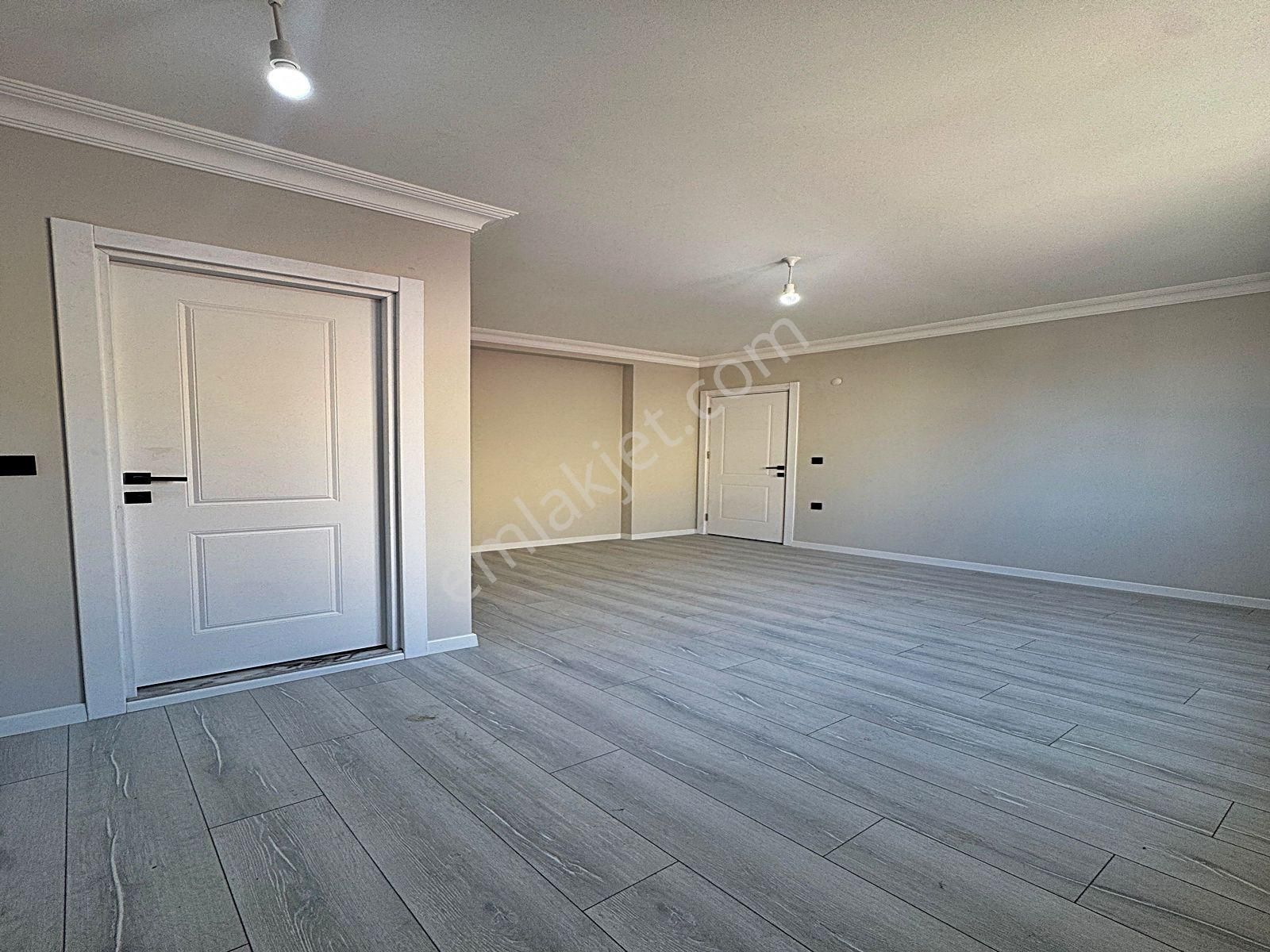 Cadde34 Yapı'dan Eminevime Uygun Sıfır 2+1 Çift Balkonlu, Ebeveyn Banyolu Köşe Cephe Satılık Daire - Görsel 12