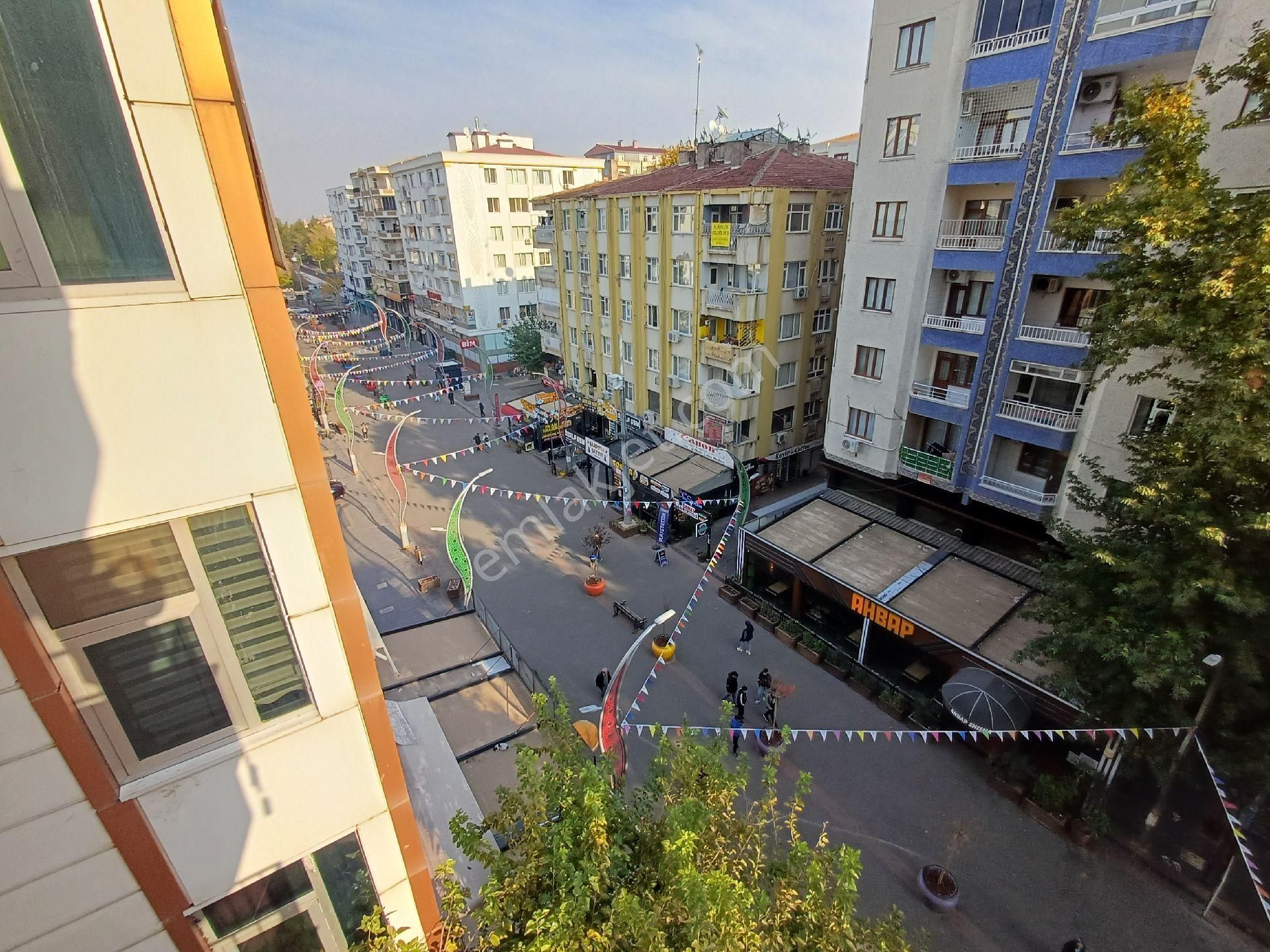 Şirinler Emlak Ofis Sanat Sokağı 3+1 Kiralık Daire - Görsel 16