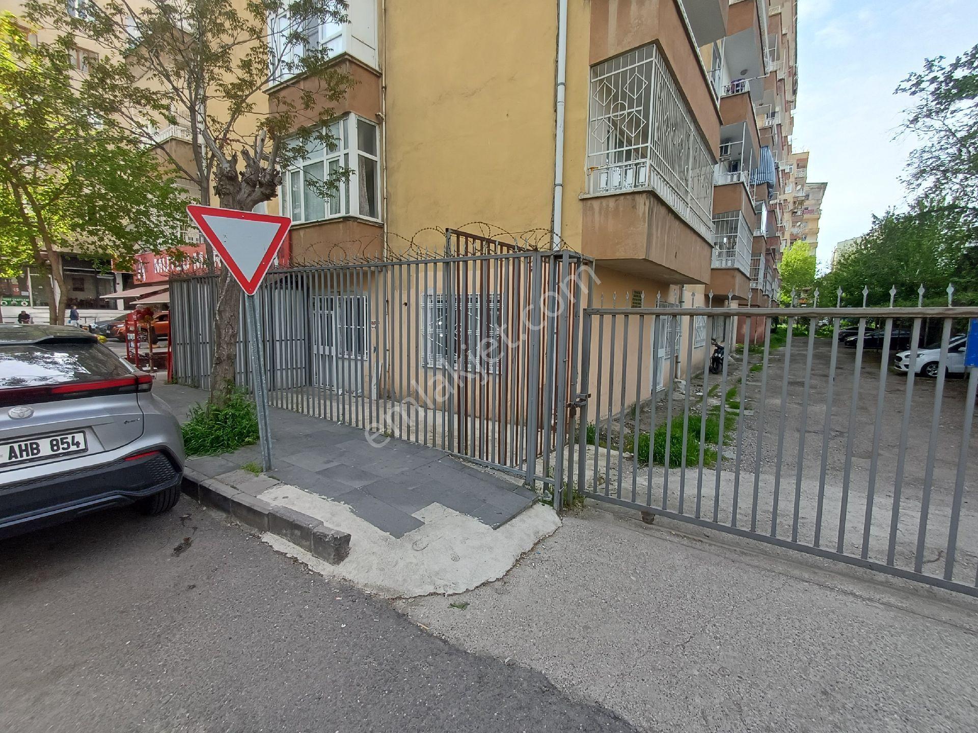 Kiralık 2+1 Ofis Rızvanağa Cad Özemek Apt Diyarbakır - Görsel 12