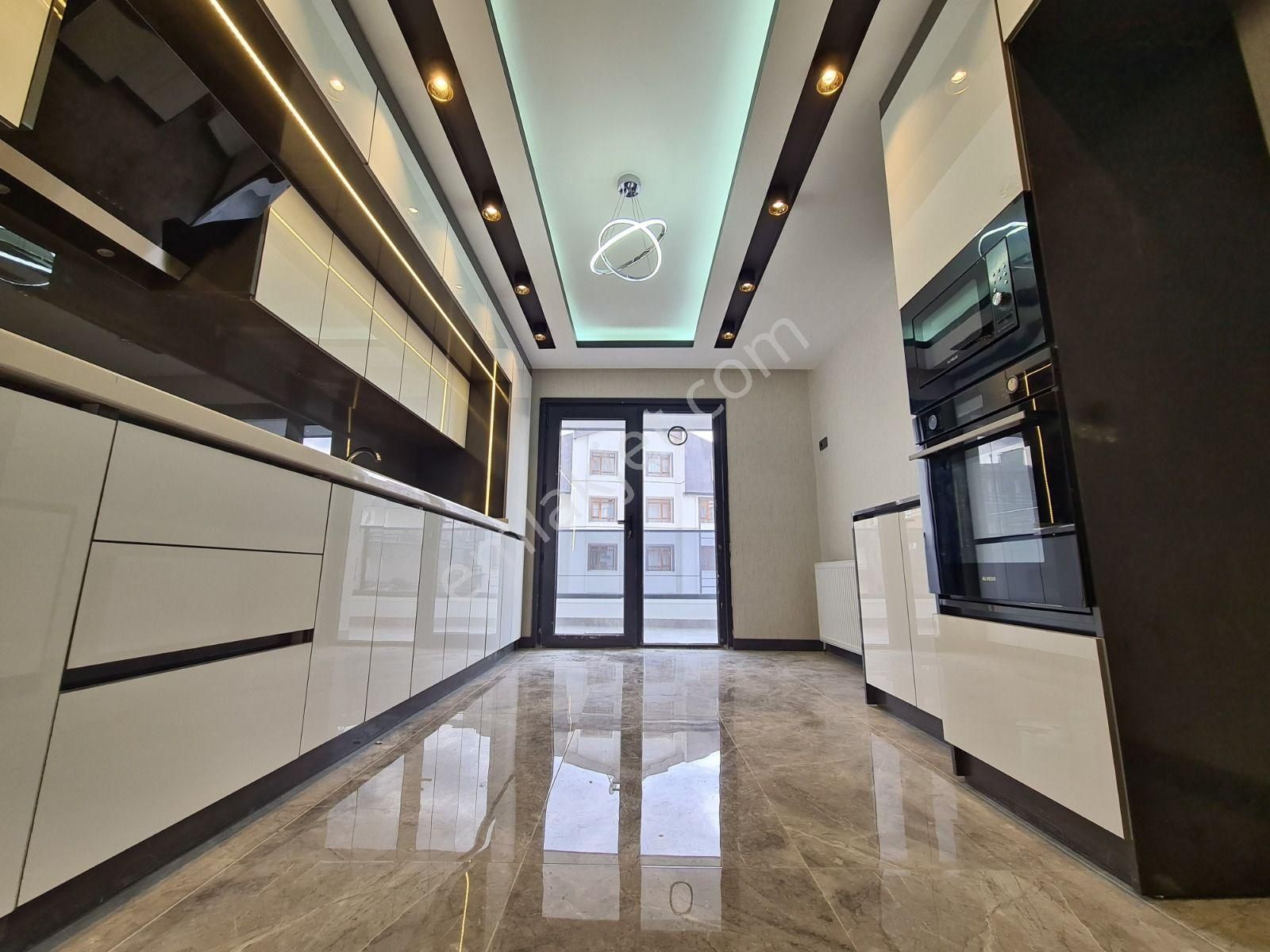 Burç Mah. Özenle Dekore Edilmiş Delux Yapılı Sıfır 3+1'ler