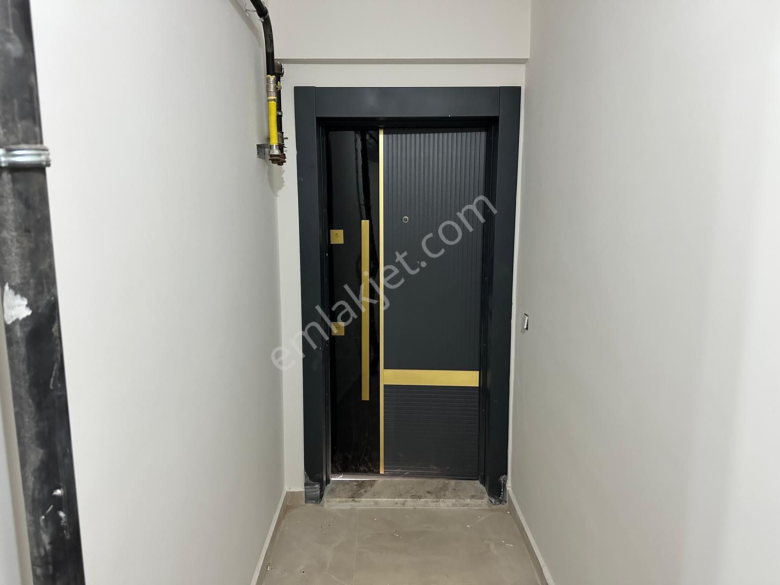 Zeki Emlak'tan Muradiye'de 1+1 Otoparklı, Ara Kat Satılık Daire - Görsel 11