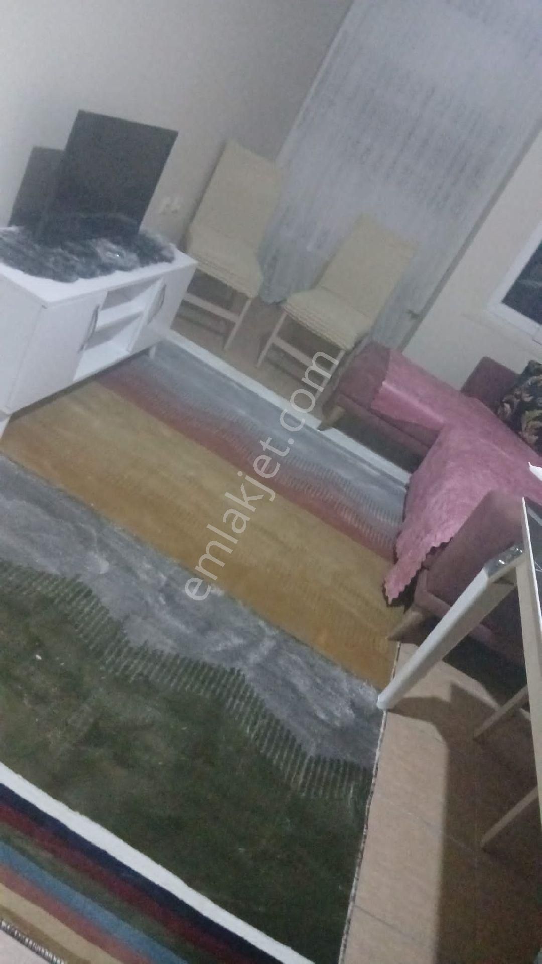 Mersin Akdeniz Barış Mah.kiralık Eşyalı 1+1 Daire