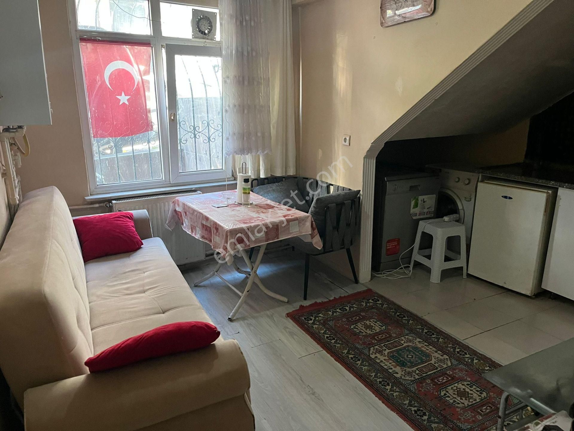 Güven Den Toryum Avm Arkası Metrobüse 5 Dk Eşyalı 1+1 Kiralık Daire