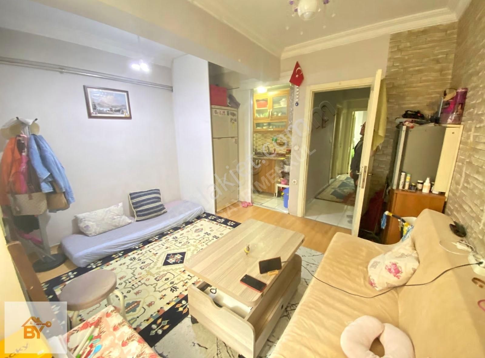 Küçükçekmece Tevfikbey Mah Satılık 2+1 Daire - Görsel 2