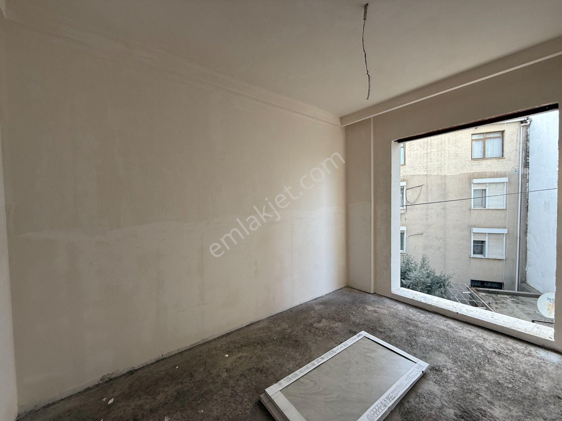 Seferihisar Hıdırlık’ta Kent Merkezinde Teraslı Ve Avlulu Müstakil Dubleks Villa - Görsel 14