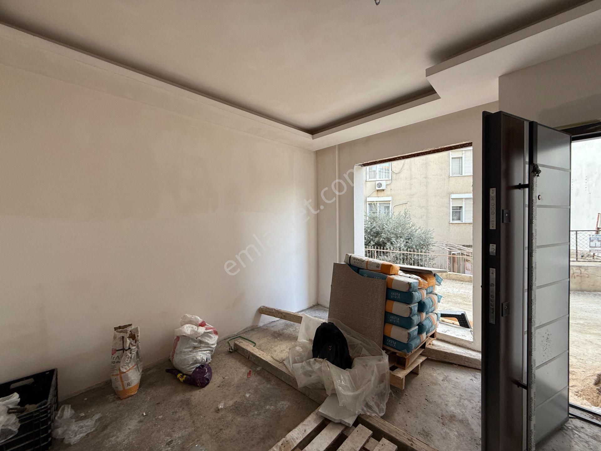 Seferihisar Hıdırlık’ta Kent Merkezinde Teraslı Ve Avlulu Müstakil Dubleks Villa - Görsel 5