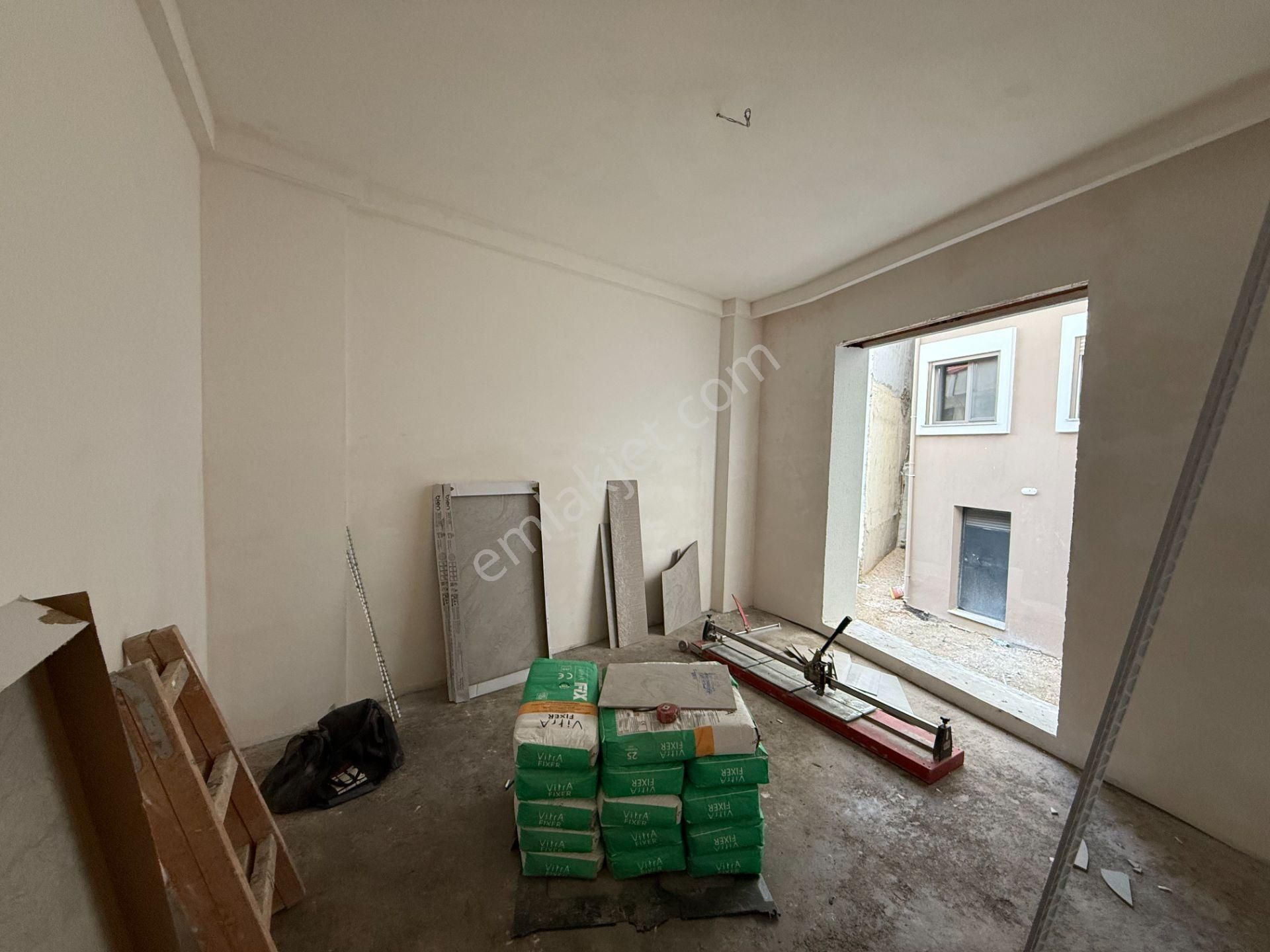 Seferihisar Hıdırlık’ta Kent Merkezinde Teraslı Ve Avlulu Müstakil Dubleks Villa - Görsel 10