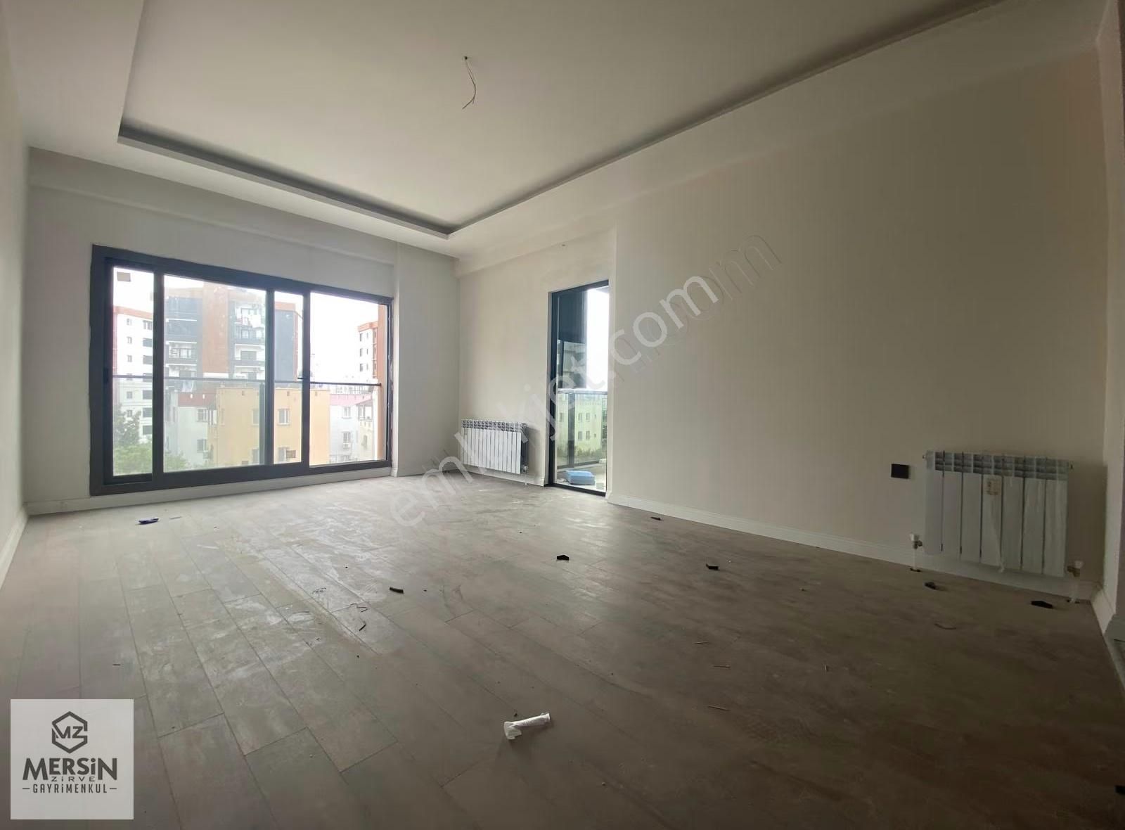 75. Yıl Mahallesinde Merkezi Konumda, İhtiyaçlarınıza Bir Adım - Görsel 30