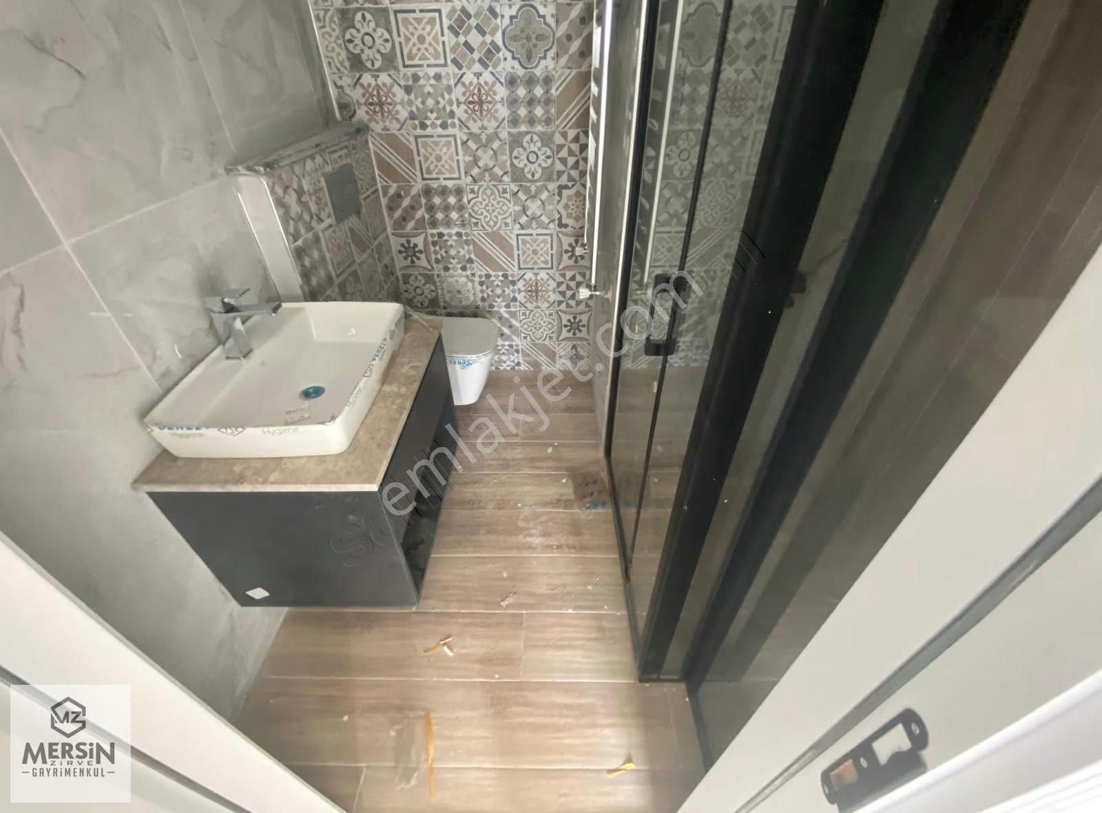 75. Yıl Mahallesinde Merkezi Konumda, İhtiyaçlarınıza Bir Adım - Görsel 14