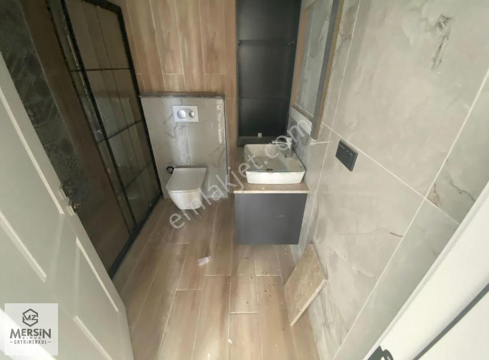 75. Yıl Mahallesinde Merkezi Konumda, İhtiyaçlarınıza Bir Adım - Görsel 27