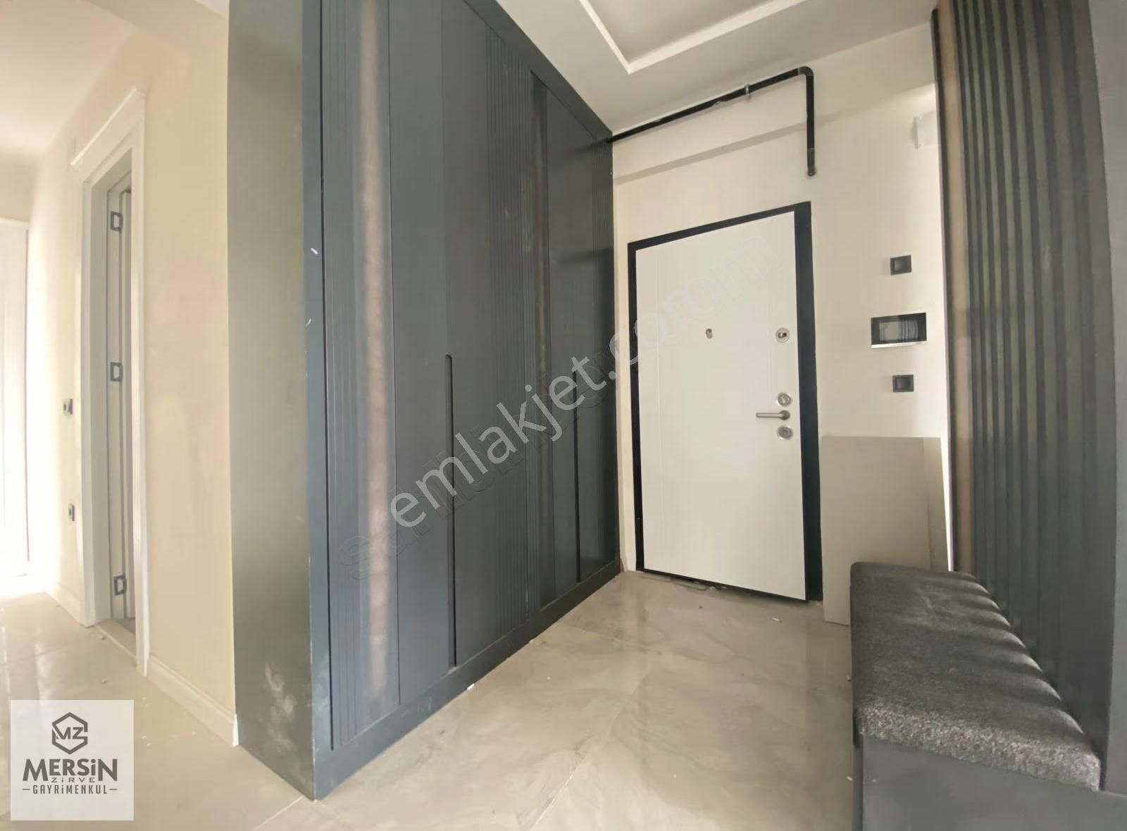 75. Yıl Mahallesinde Merkezi Konumda, İhtiyaçlarınıza Bir Adım - Görsel 24