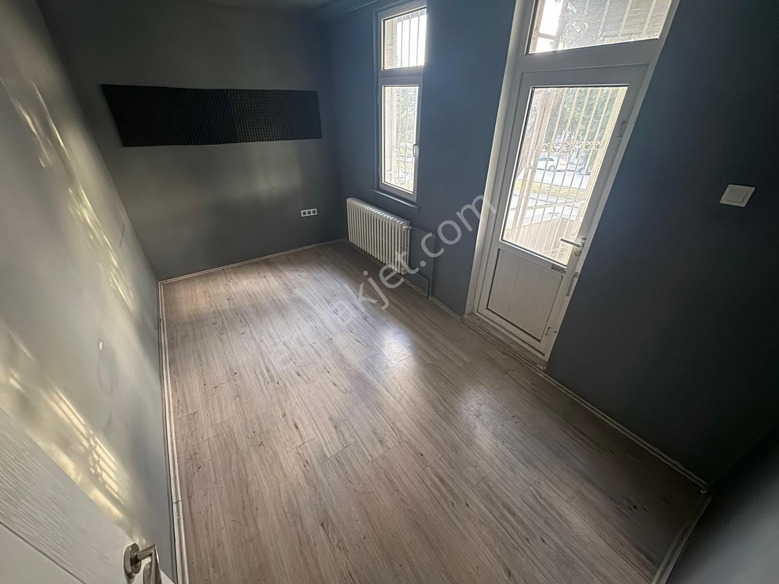 İnönü Mah. Konut Ve Ticariye Uygun Cadde Üzeri 3+1 Müstakil - Görsel 22