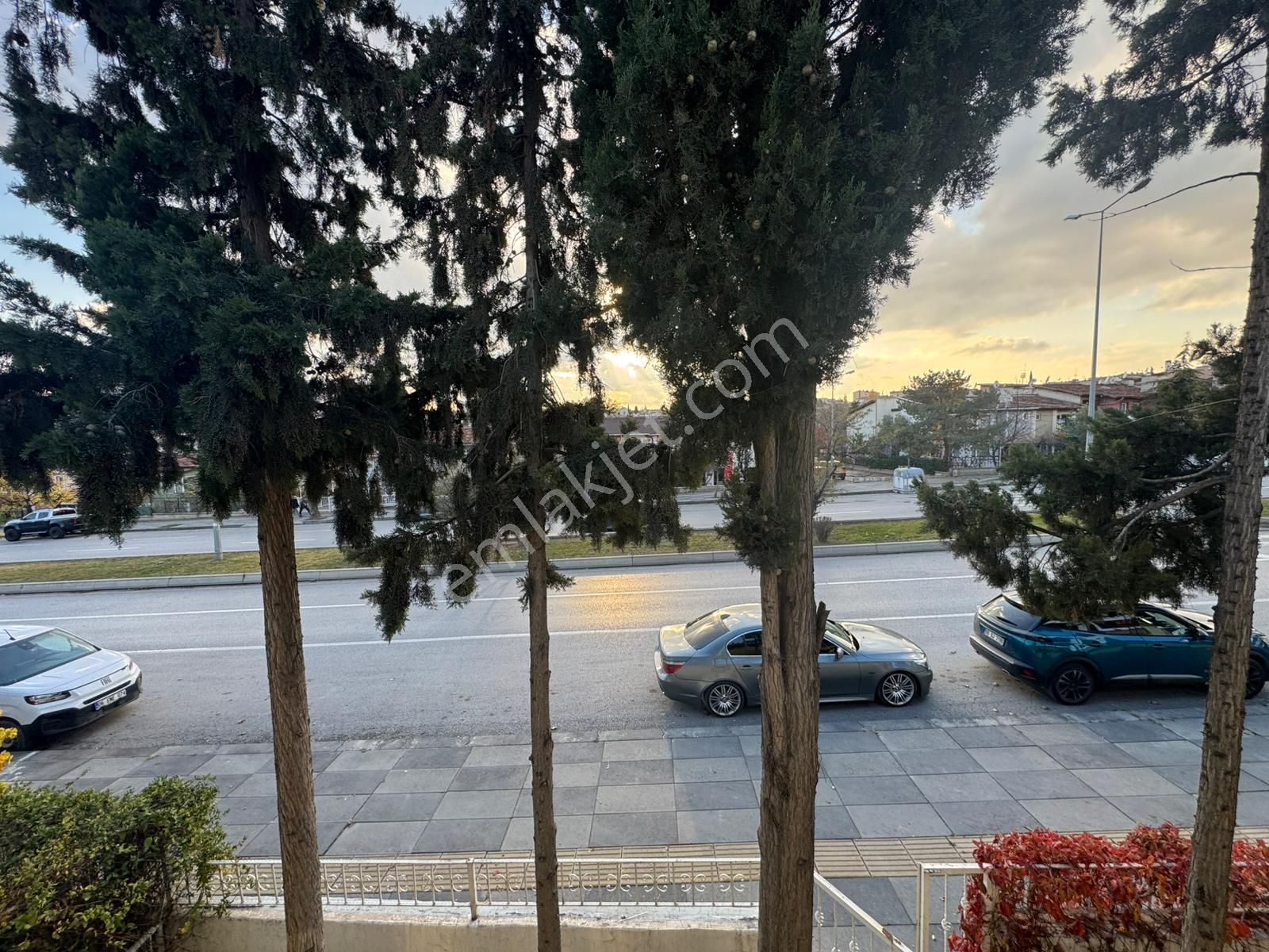 İnönü Mah. Konut Ve Ticariye Uygun Cadde Üzeri 3+1 Müstakil - Görsel 28