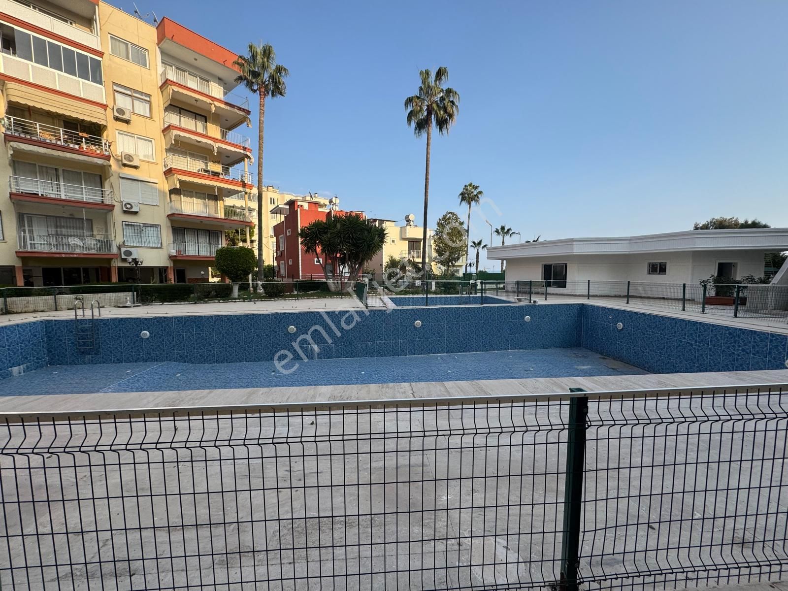 Remax Toros'tan Marmara Sitesi'nde Denize Sıfır Eşyalı 2+1 - Görsel 21