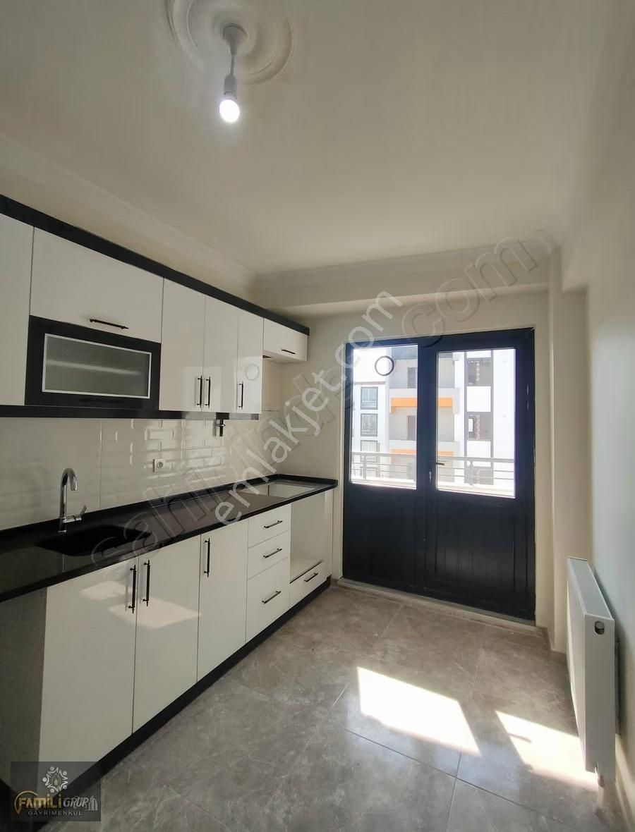 Famili Gayrımenkul Fırsat Daire 2+1 90 M2 Ara Kat Ön Cephe - Görsel 17