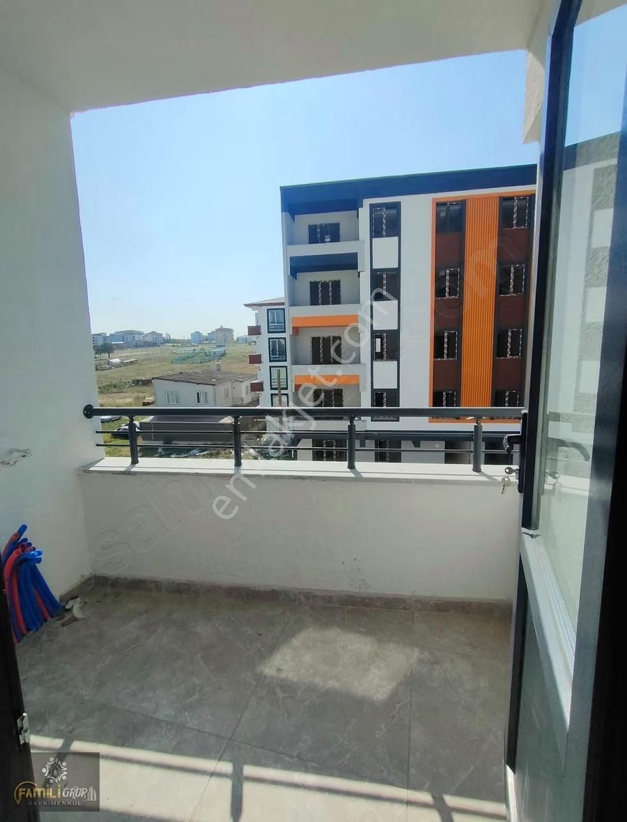 Famili Gayrımenkul Fırsat Daire 2+1 90 M2 Ara Kat Ön Cephe - Görsel 16