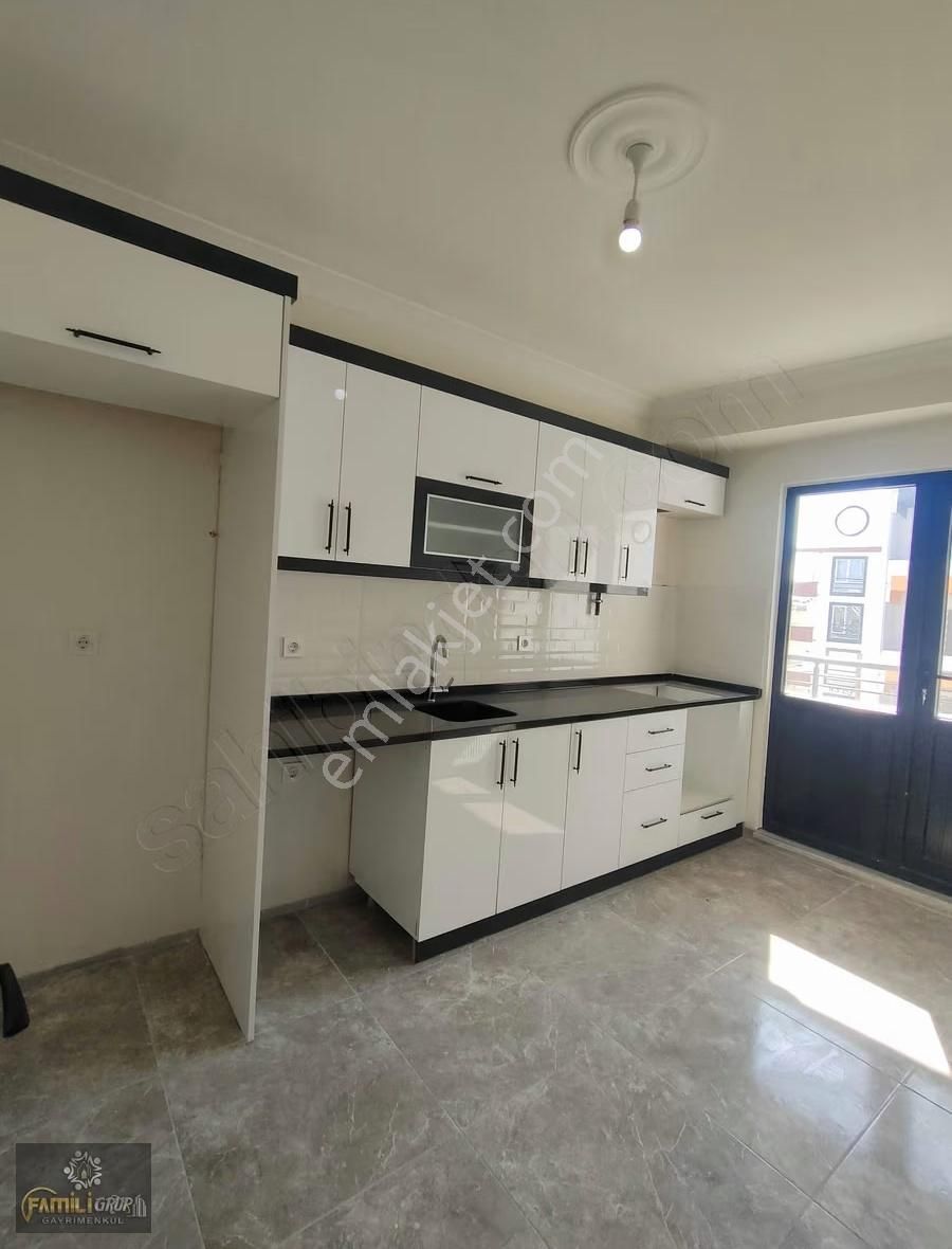 Famili Gayrımenkul Fırsat Daire 2+1 90 M2 Ara Kat Ön Cephe - Görsel 14