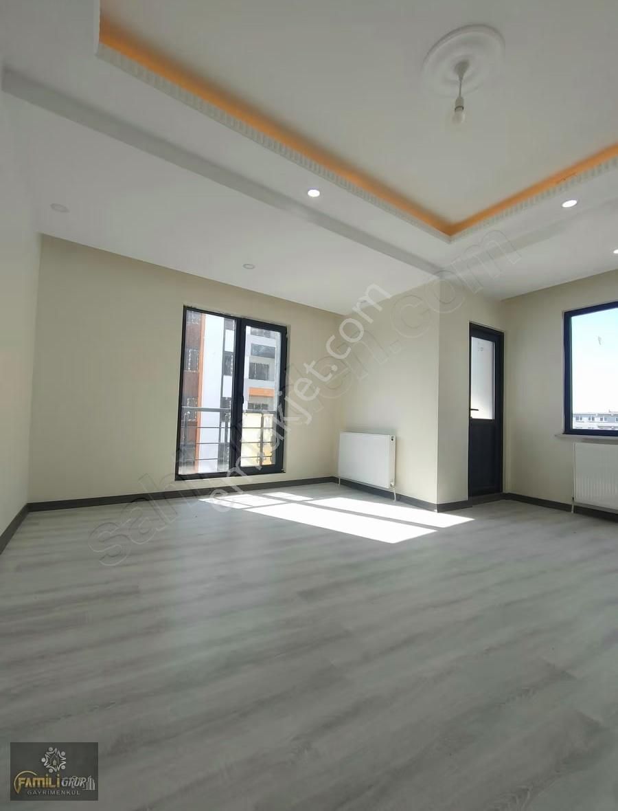 Famili Gayrımenkul Fırsat Daire 2+1 90 M2 Ara Kat Ön Cephe - Görsel 3