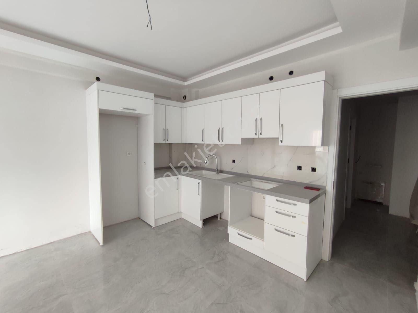 Buca Çevik Bir Meydanı Yakını Satılık Sıfır Daire