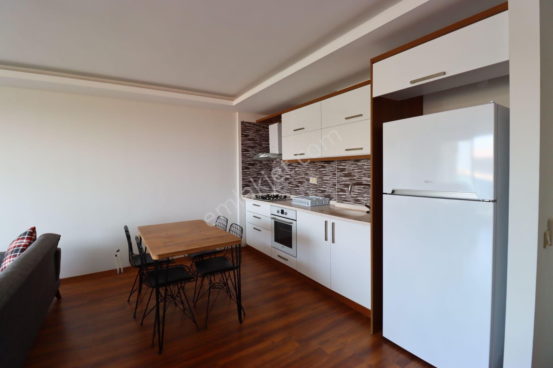 Kuşadası Geniş, Deniz Manzaralı 2+1 Ebeveyn Banyolu..satılık.. - Görsel 2