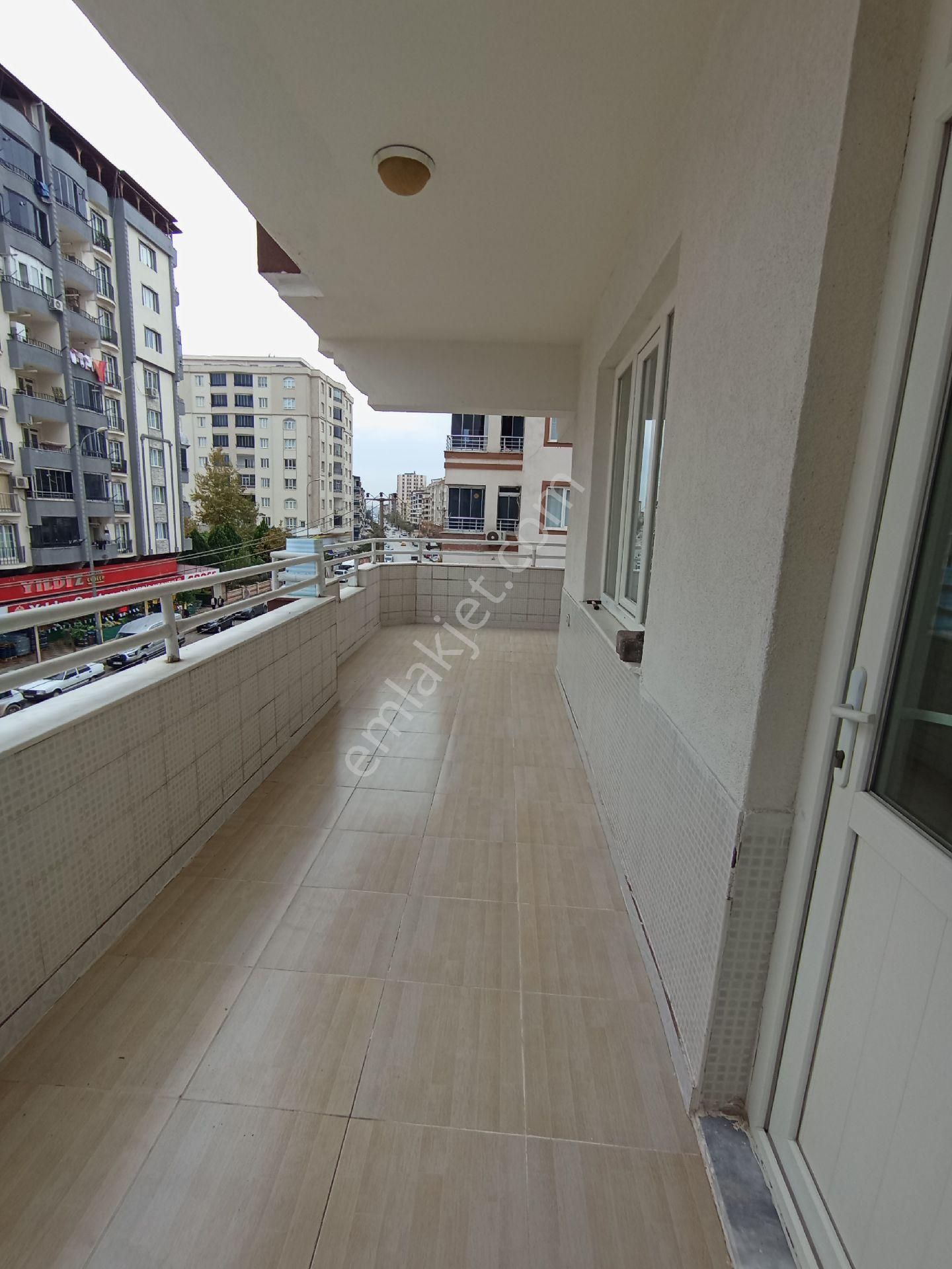 Elçi Gayrimenkul Den Burakta En İşlek Caddesi 26 Nolu Cadde Üzerinde 3+1 Ara Kat Daire - Görsel 20