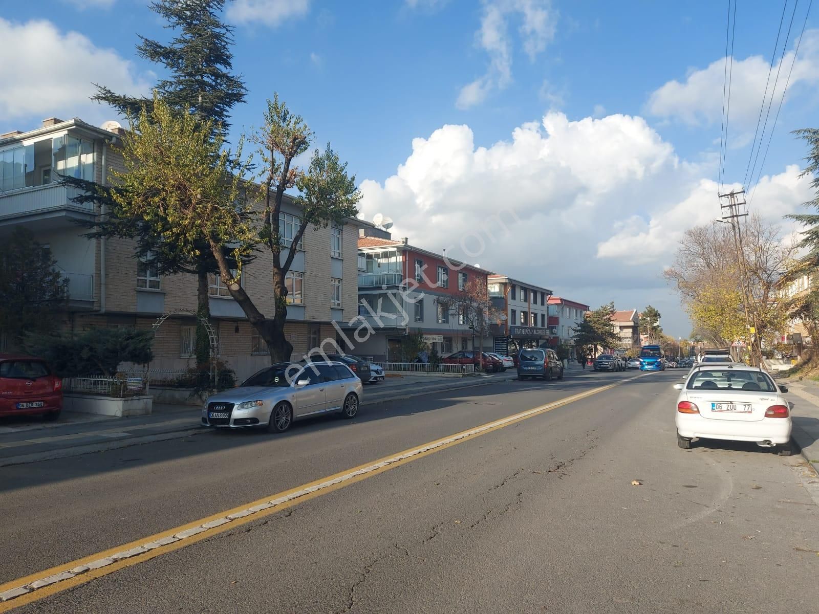 Asyapıdan 2+1 90m2 Aileye-bekara Sokullu Caddesinde Kombili