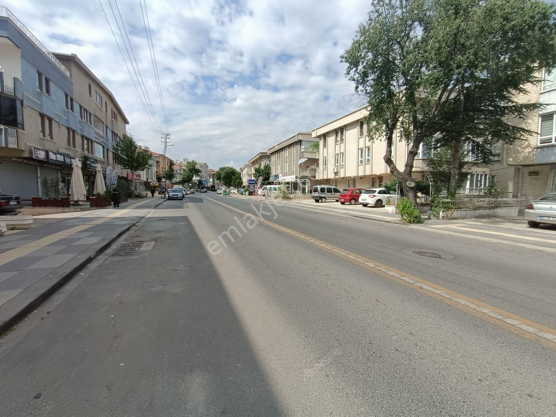 Asyapıdan 2+1 90m2 Aileye-bekara Sokullu Caddesinde Kombili - Görsel 24