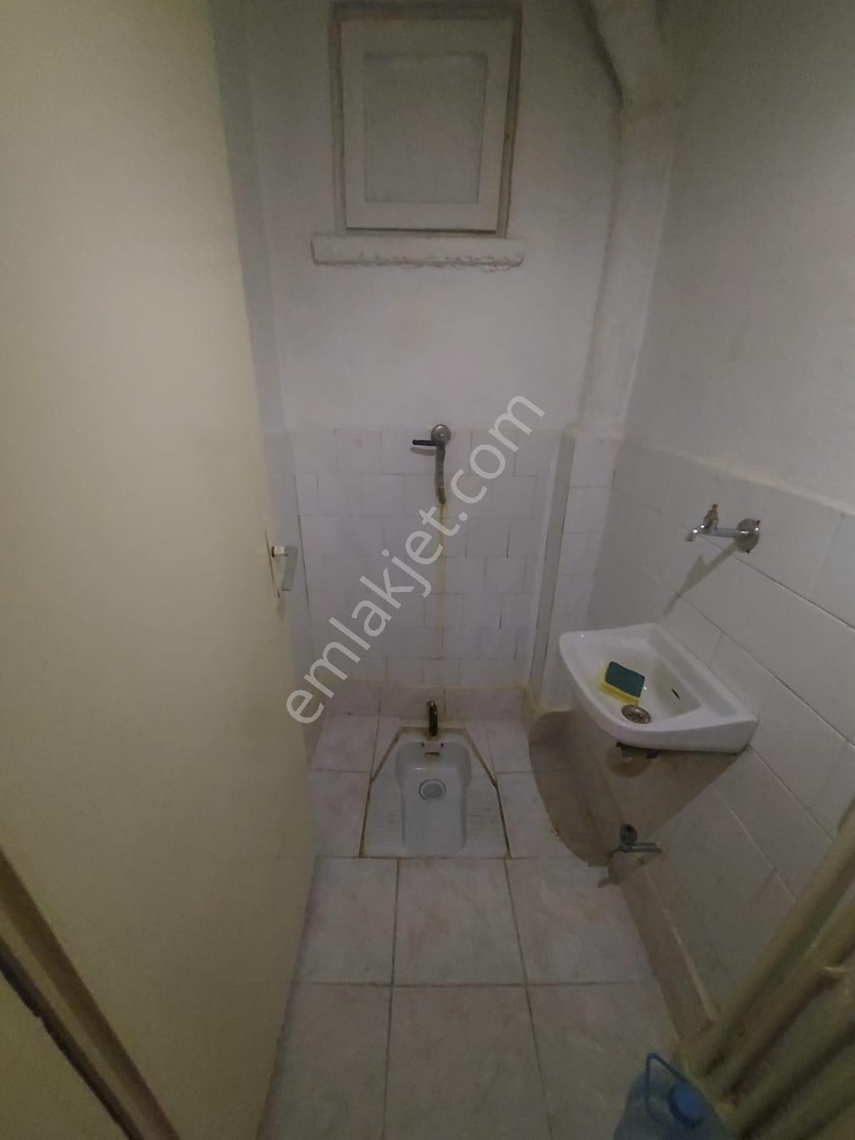 Asyapıdan 2+1 90m2 Aileye-bekara Sokullu Caddesinde Kombili - Görsel 20