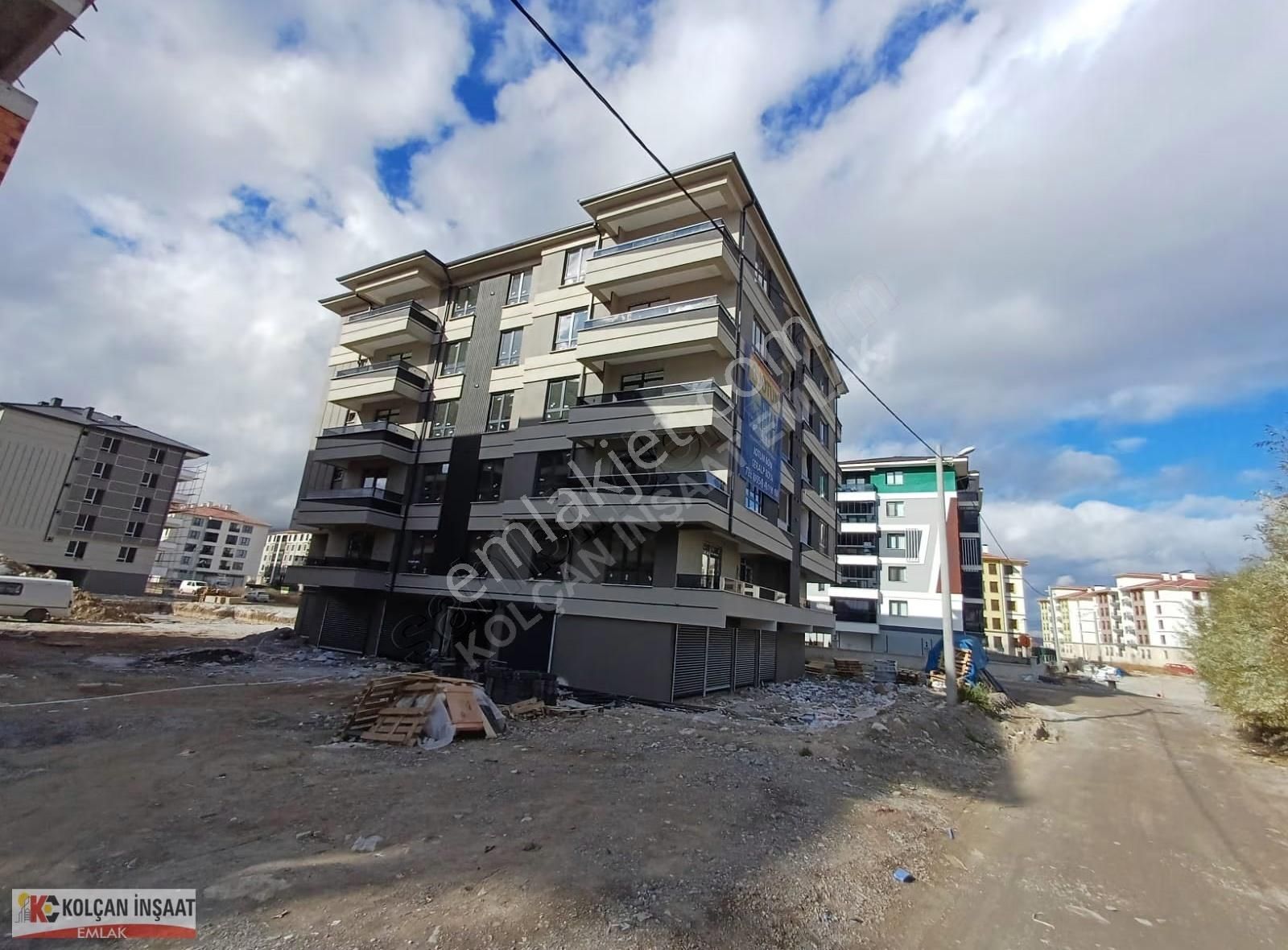 Kolçan Emlak'tan Bölcek'te Sıfır Ara Kat 3+1 Daire - Görsel 18