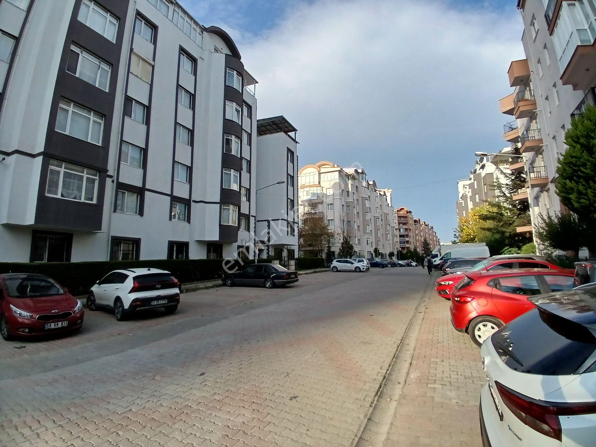 Polat Emlak..merkezi Konumda,manzaralı,lüx,büyük 2+1 Daire - Görsel 3