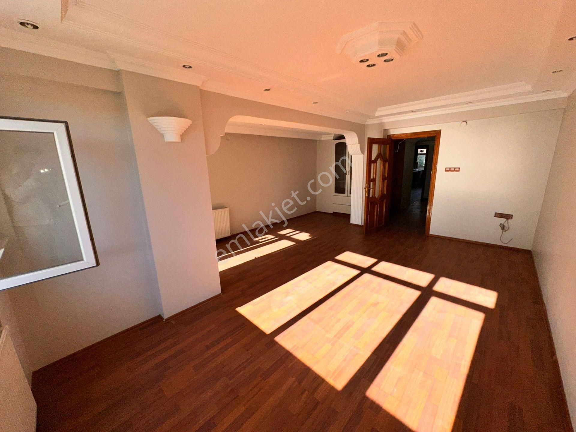 Hürriyyet Mahallesinde Satılık 3+1 Teraslı Dublex - Görsel 9