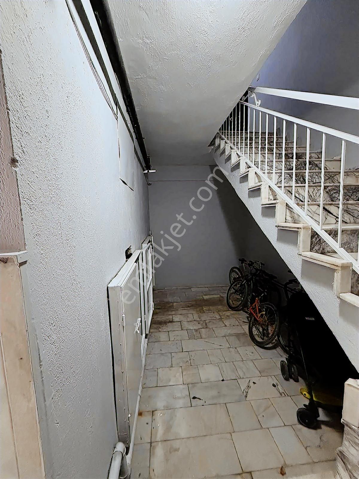 Mermerli Mah Sağlık Ocağı Karşısı 3+1 120 M2 Kilerli Daire - Görsel 15