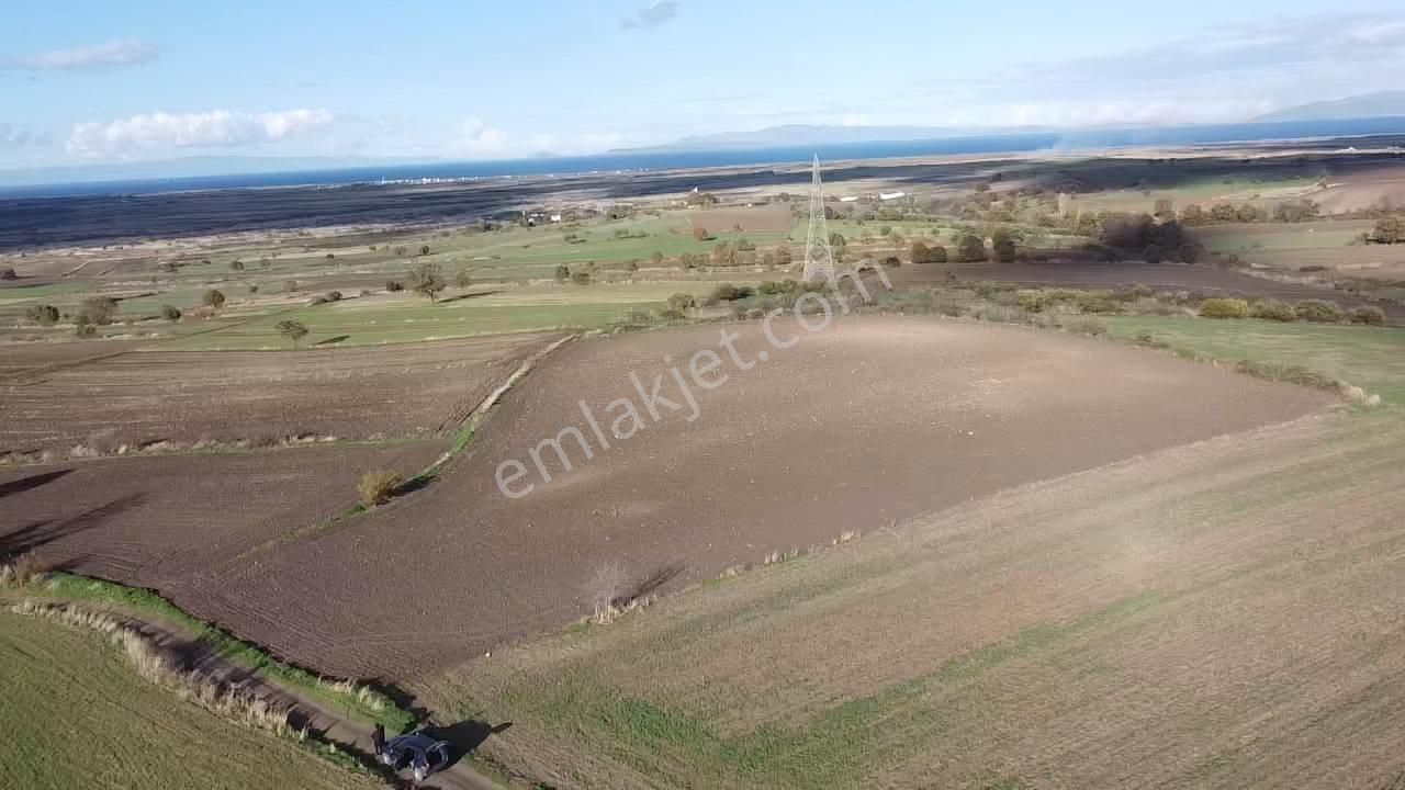 Çanakkale Biga Koruoba Köyünde Deniz Manzaralı Tarla