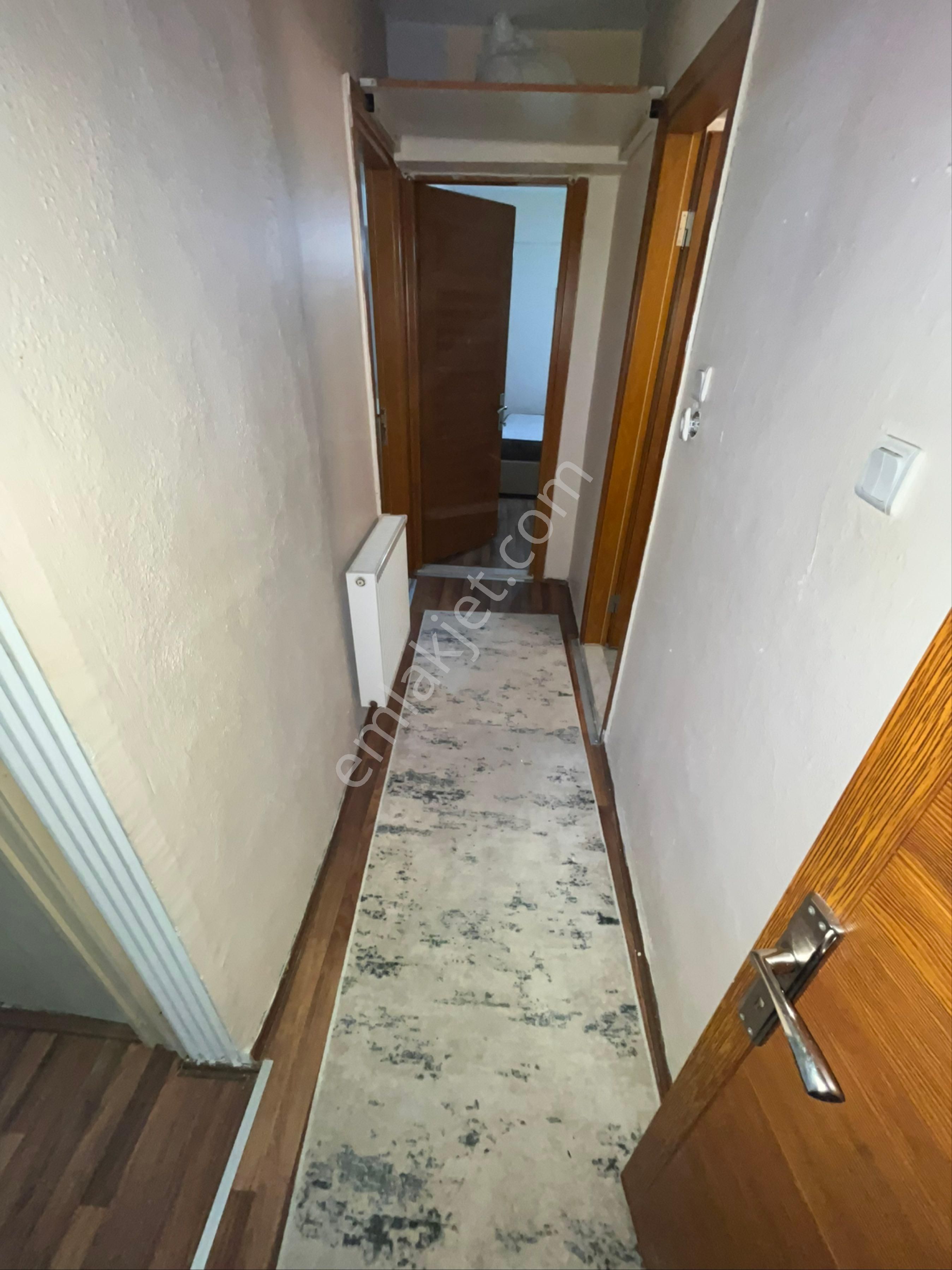 Üçyol Meydan Yakınında 2+1 95m2 Temiz Bakımlı Doğalgazlı Deniz Manzaralı - Görsel 24