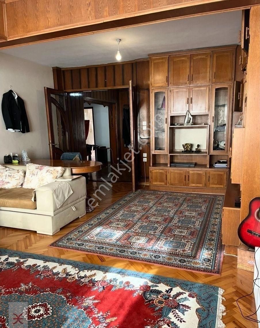 Altıyol Merkezde Çift Daire 3+1 Ve 1+1 Bir Arada Çift Tapu Yatırımlık İşyeri Olmaya Müsait Daireler.